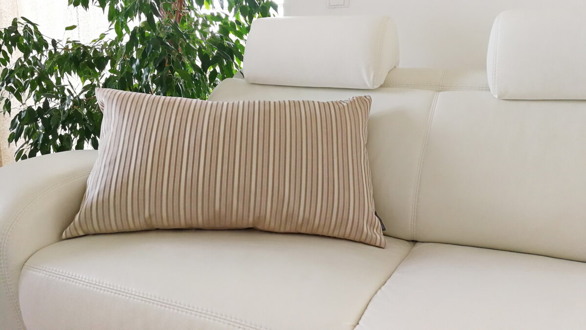 Camilla 2025 floor cushion