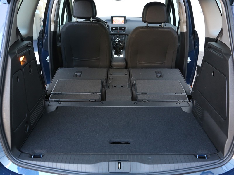 Sleeping In The Car Opel Meriva