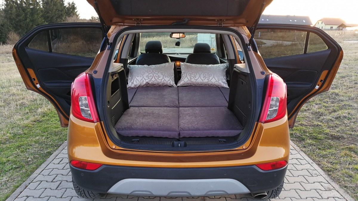 Sleeping In The Car Opel Mokka