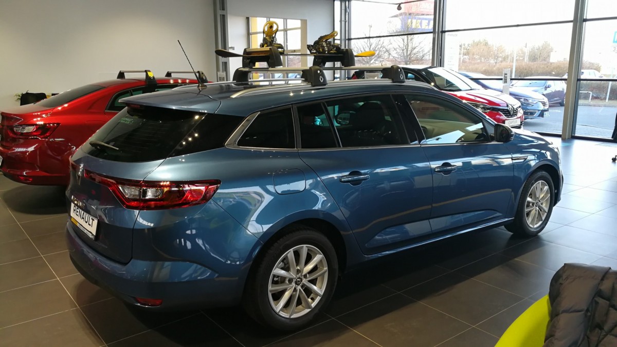 Volvo V60 Cross Country >> Renault Megane Combi - SPACEBED® M 190cm Volvo V60 Cross Country >> Renault Megane Combi - SPACEBED® M 190cm