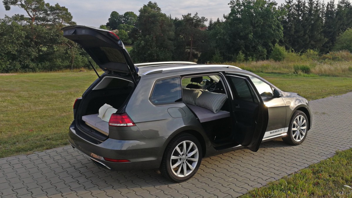 Sleeping In The Car Vw Golf Variant 7