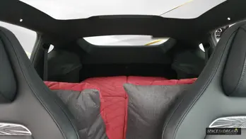 Looking back from the front presents a flawless red sleeping chamber; the firm polyurethane structure does not shift with movement, as is extremely annoying with lightweight air beds.