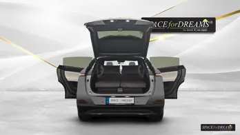The comfortable grey High-density foam car bed - SPACEBED® is nicely aligned with the Leveling System S4D in the Xpeng G6.