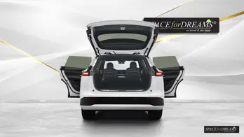    A cozy Magic Rosé foldable car mattress unfolds on the Leveling System S4D in the Xpeng G9.