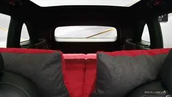  The Magic Rosé high-density foam car bed prepares a luxurious sleeping space in the Xpeng G9.